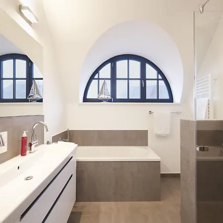 Reetland Am - Premium Reetdachvilla Mit 3 Schlafzimmern, Sauna Und Kamin F09 Dranske