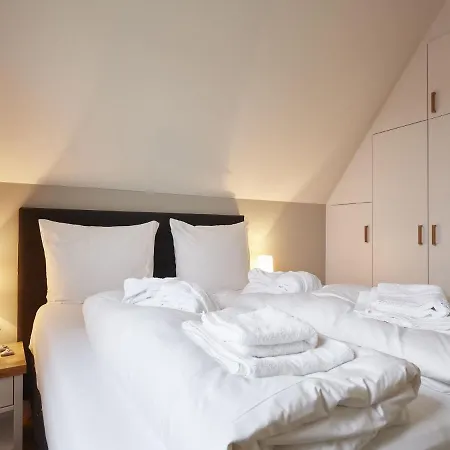 Hébergement de vacances Reetland Am - Premium Reetdachvilla Mit 3 Schlafzimmern, Sauna Und Kamin F09 Dranske