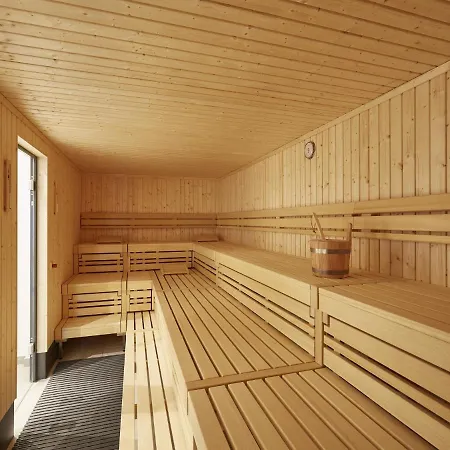 Holiday home Reetland Am - Premium Reetdachvilla Mit 3 Schlafzimmern, Sauna Und Kamin F09