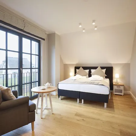 Reetland Am - Premium Reetdachvilla Mit 3 Schlafzimmern, Sauna Und Kamin F09